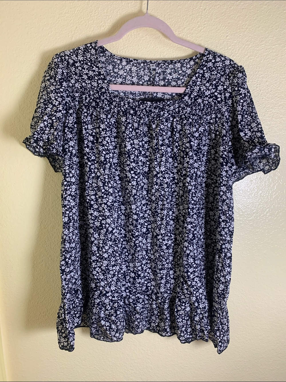 NWT FASHION Navy Floral Square Neck Short Sleeve Blouse, Size M